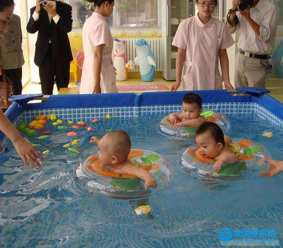 新生儿每天游泳好吗