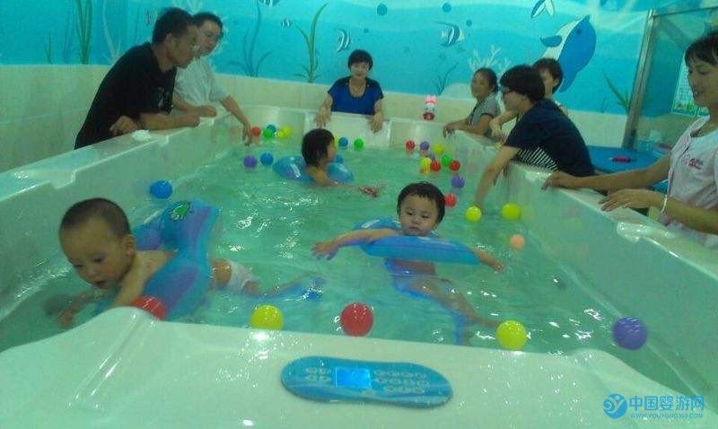 婴幼儿游泳好处