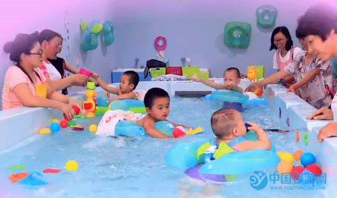 婴幼儿游泳的好处