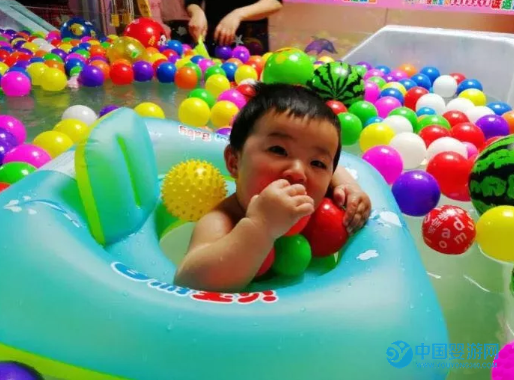 婴幼儿游泳帮助宝宝预防疾病