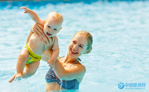 快乐又健康，婴儿游泳是首选
