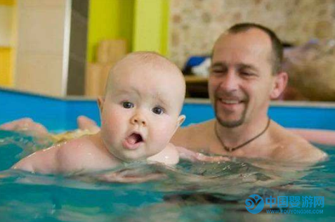 对婴儿游泳脖圈的正确认知，如何正确使用脖圈3