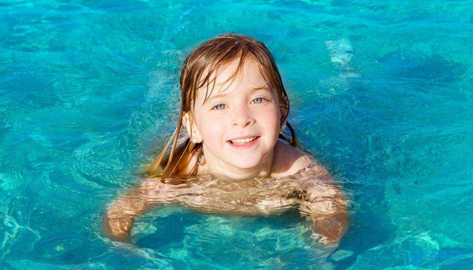 十大方面论证游泳婴幼儿与不游泳婴幼儿的区别