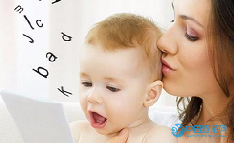 宝宝口吃怎么办？宝宝口吃是语言发育障碍吗？2