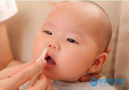 为宝宝清理鼻腔的三个方法3