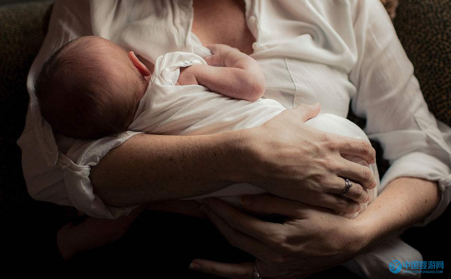 为什么医生提倡坚持母乳喂养？