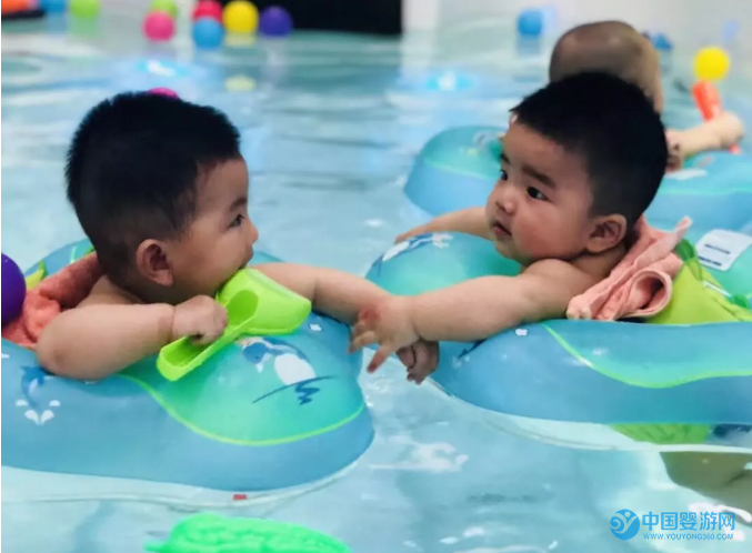 婴儿游泳可以帮助宝宝排痰止咳吗？