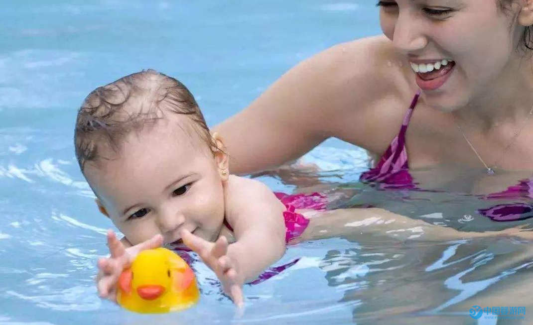 新生儿生理性黄疸不用愁，婴儿游泳来帮忙1