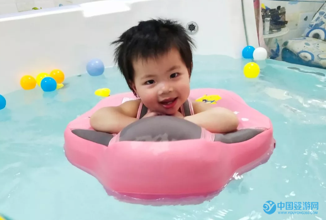 坚持婴幼儿游泳的好处有哪些