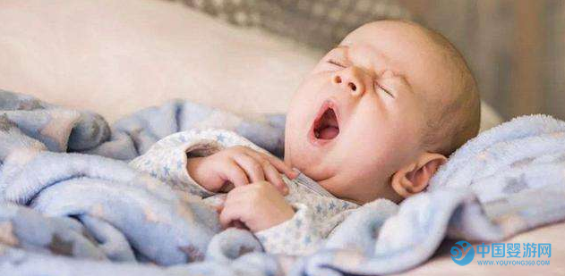 宝宝睡觉喜欢张口呼吸怎么办 宝宝睡觉用嘴呼吸怎么办？宝宝用嘴呼吸的危害 宝宝张着嘴巴睡觉更可爱，其中的危害你可知道？2