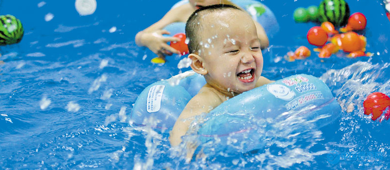 婴儿游泳有四大好处，但是具有这八种情况的宝宝都不能进行婴儿游泳 婴儿游泳的四大好处与八大禁忌2