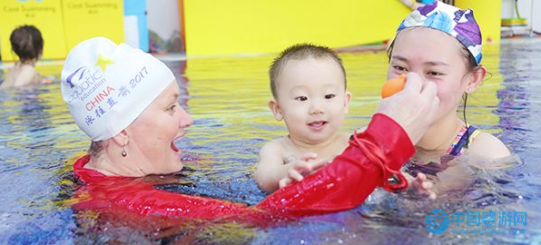 婴儿游泳馆不要过多打折，培养老会员才符合发展需求 婴儿游泳馆经营管理 婴儿游泳馆吸引会员