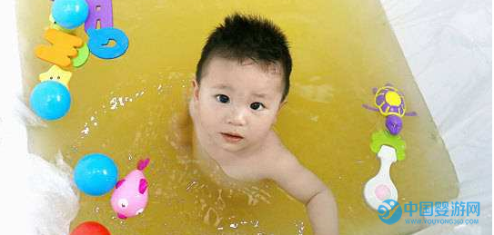 宝宝泡药浴有什么效果，见效过程看得见 宝宝药浴的好处 婴儿药浴的好处1