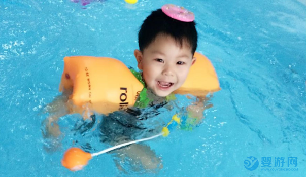 在经营大佬眼中，一个优秀的婴儿游泳馆活动方案，只要简单三步！ 婴儿游泳馆活动策划 婴儿游泳馆活动方案 游泳馆活动方案怎么写 (3)