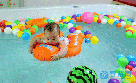 婴儿游泳的好处这么多，最佳的游泳时机是什么时候？ 坚持婴儿游泳的好处 婴儿游泳的最佳时机 不适合婴儿游泳的宝宝12