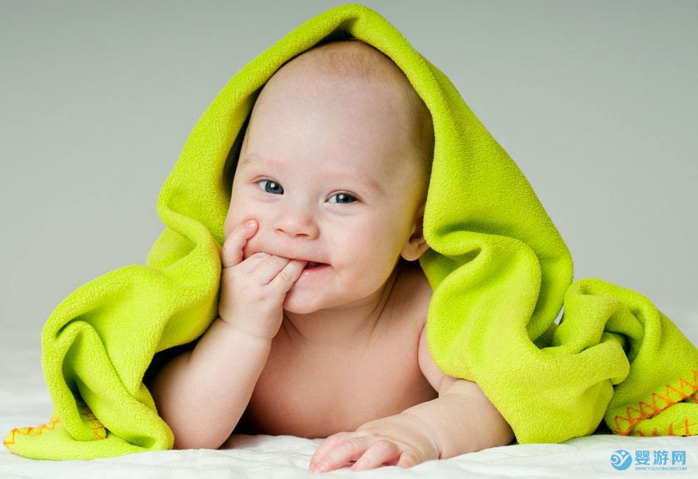 宝宝皮肤干裂还能洗澡吗？皮肤干裂又该怎么护理呢？ 冬季宝宝皮肤干裂护理 宝宝皮肤干裂护理方法 预防宝宝皮肤干裂方法 (2)