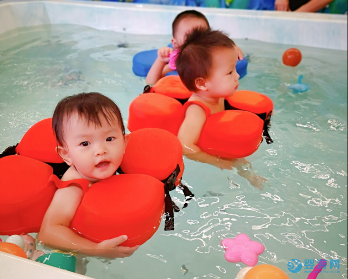 婴幼儿游泳促进升高发育