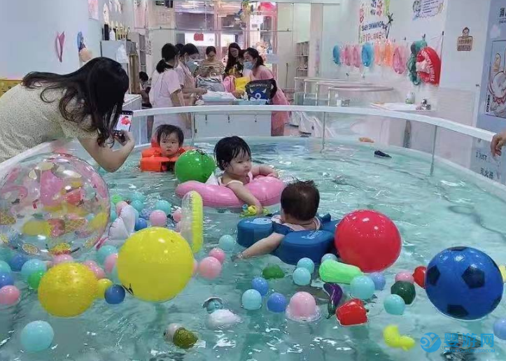 婴幼儿什么时候去游泳最好