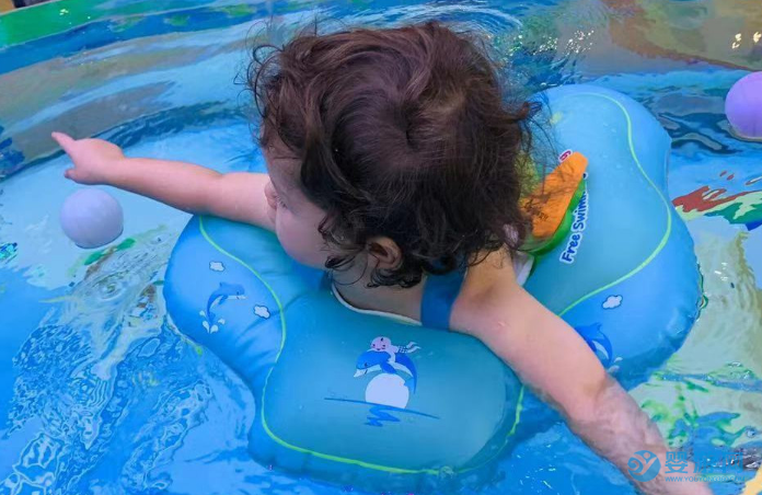 为什么婴儿游泳一定要坚持