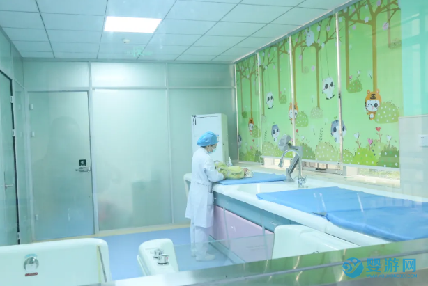 长沙市第三医院儿科婴儿游泳室