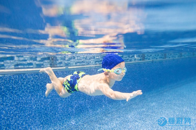 为什么游泳要从婴幼儿游泳时期开始